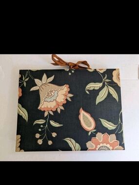 Vintage Fabric Floral Expandable Accordion Recipe File Organizer Ribbon Closure
